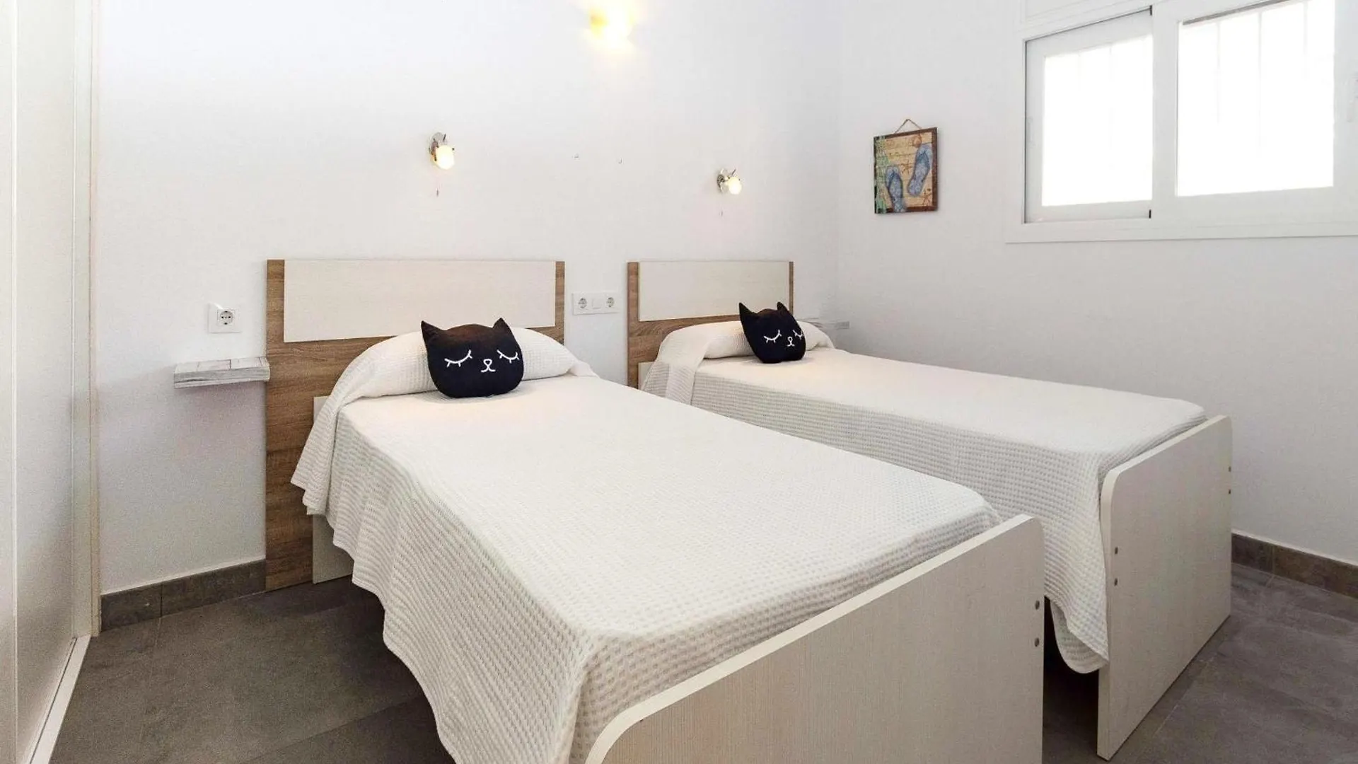 Beautiful 2-Bedroom Apartment For 5 People Rosas